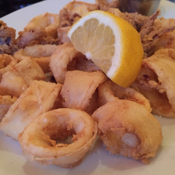 This is one fine plate of fried calamari - light & airy