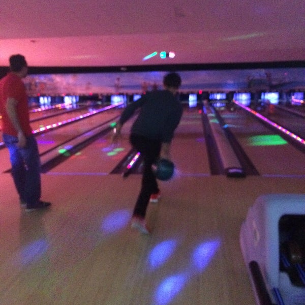 Photo taken at Pinz Bowling Center by Maggie B. on 2/7/2015