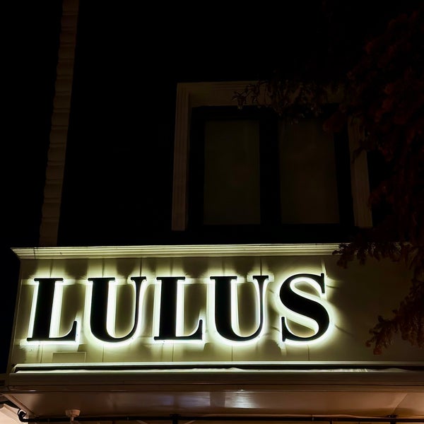 Photo taken at LULUS by T A R I Q on 10/5/2023