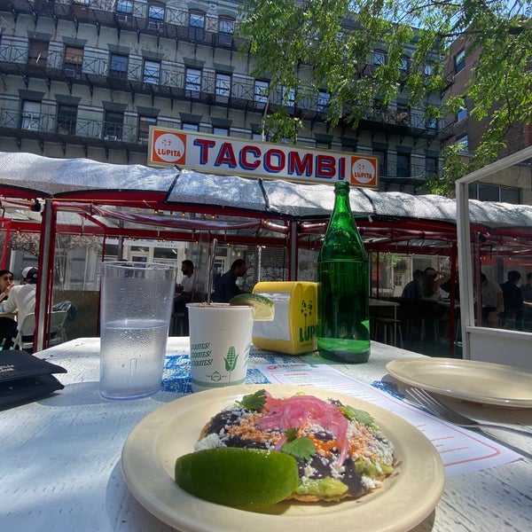 5/25/2021 tarihinde Tabin K.ziyaretçi tarafından Tacombi at Fonda Nolita'de çekilen fotoğraf