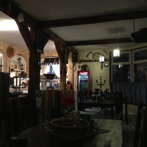 1/8/2013 tarihinde Jozef S.ziyaretçi tarafından Taverna'de çekilen fotoğraf