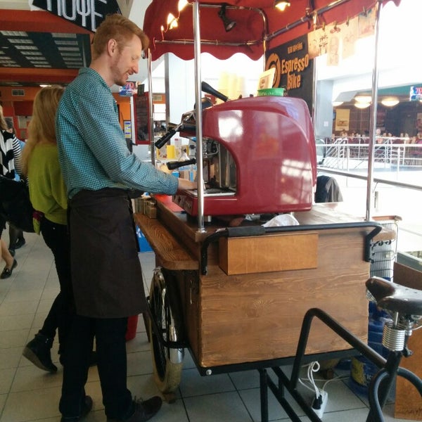 9/9/2014 tarihinde Anna K.ziyaretçi tarafından Вело-кофейня Espresso BIKE'de çekilen fotoğraf