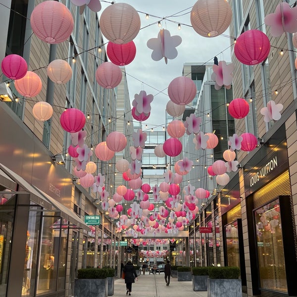 Foto diambil di CityCenterDC oleh Rawan. pada 2/22/2024