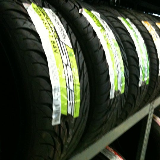 Les Schwab Tire Center 3 tips from 34 visitors