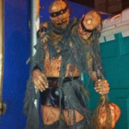 Photo taken at Blood Manor by Eliana A. on 10/24/2011