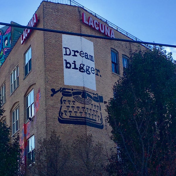 9 Mag Tattoo Parlor in Chicago