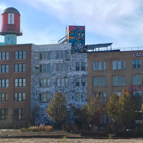 9 Mag Tattoo Parlor in Chicago