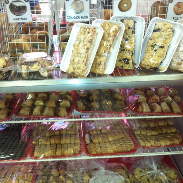 Chicago Bagel & Bialy 260 S Milwaukee Ave