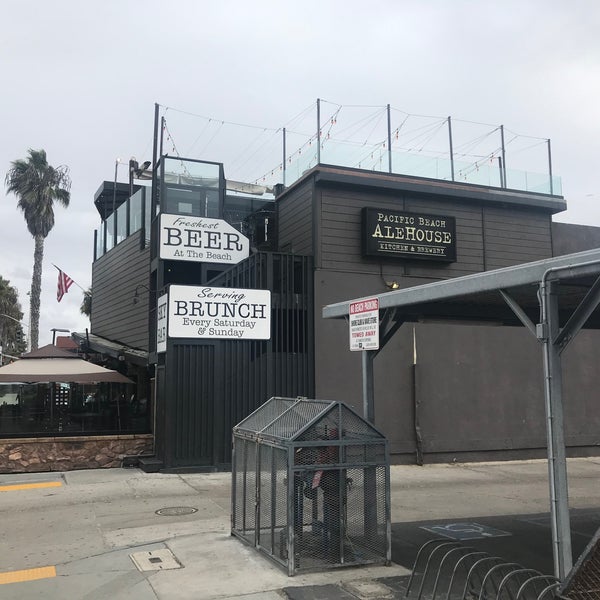 Photo taken at Pacific Beach AleHouse by Michael F. on 11/27/2019