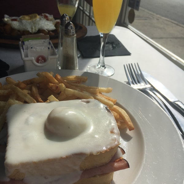 Croque Madame and Chorizo Hash for brunch. $4 mimosas on Sunday. Service was wonderful. Beautiful, light, atmosphere.