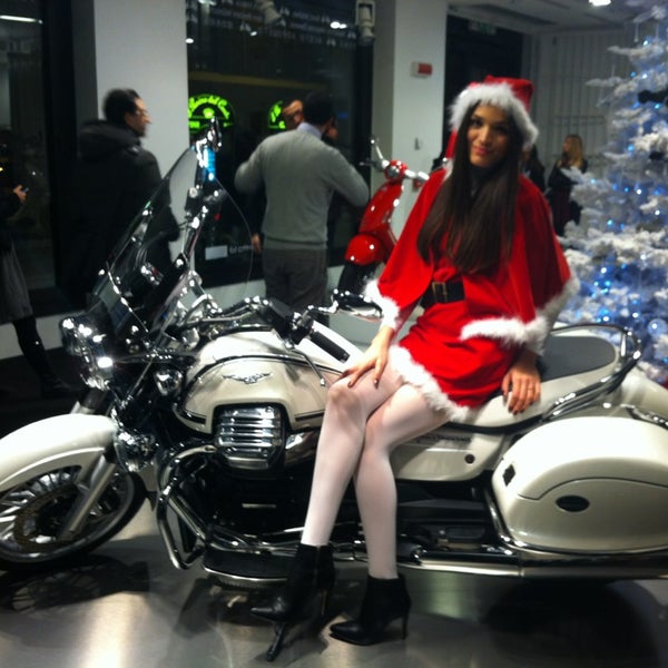 Das Foto wurde bei Motoplex Milano City Lounge von Francesca A. am 12/20/2012 aufgenommen