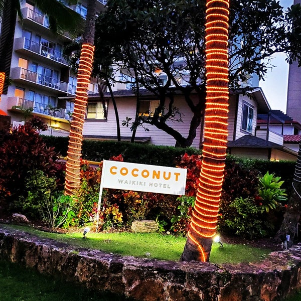 Снимок сделан в Coconut Waikiki Hotel пользователем 佐天 涙. 3/28/2021