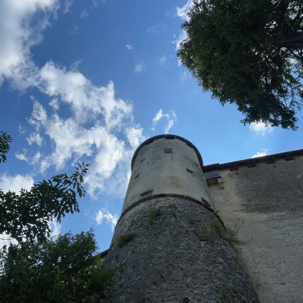 Foto diambil di Blejski Grad | Bled Castle oleh Asmaa .. pada 7/20/2023