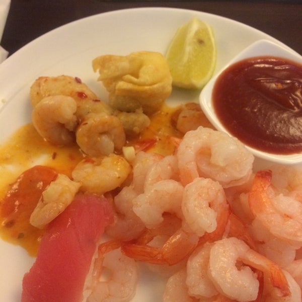 Photo taken at Hokkaido Seafood Buffet - Los Angeles by Denean R. on 5/21/2014