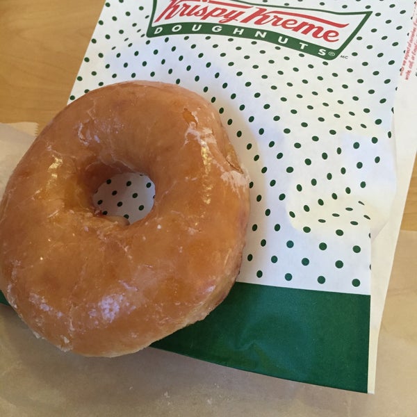 Das Foto wurde bei Krispy Kreme Doughnuts von Joran V. am 10/17/2015 aufgenommen