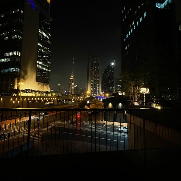 Photo taken at Waldorf Astoria Dubai International Financial Centre by T on 8/23/2023