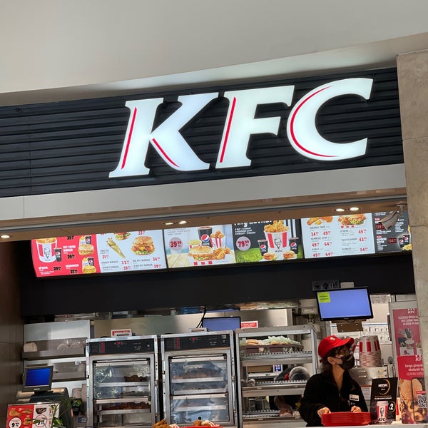 Kfc парк. Kfc парк. Кфс ресторан. Kfc парк. Kfc в баку самый большой.