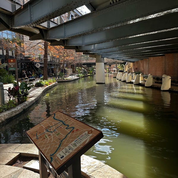 Foto diambil di The San Antonio River Walk oleh Annie G. pada 1/13/2024
