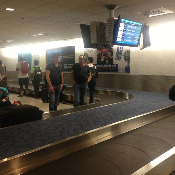 Baggage Claim 2527 Miami International Airport Concourse D