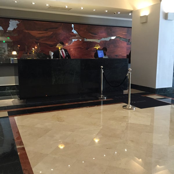 รูปภาพถ่ายที่ Panama Marriott Hotel โดย Ro เมื่อ 3/4/2016