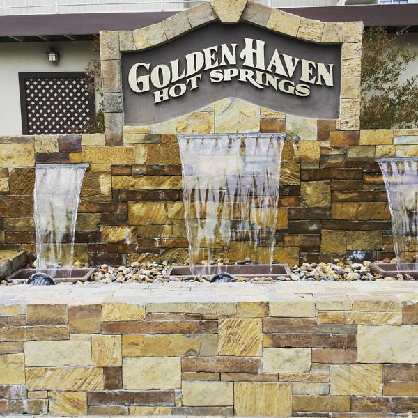 Foto diambil di Golden Haven Hot Springs Spa and Resort oleh Kimberly T. pada 9/30/2015