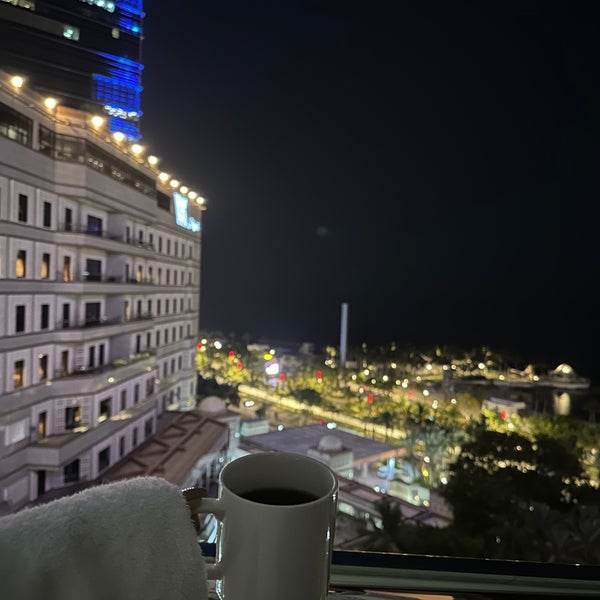 Foto diambil di Jeddah Hilton oleh ♉️ pada 5/29/2024