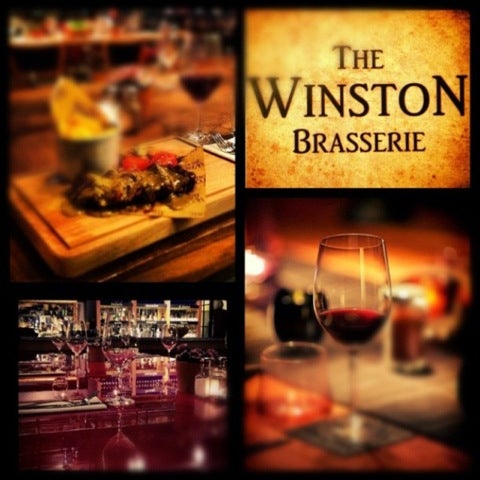 รูปภาพถ่ายที่ The Winston Brasserie โดย Özge C. เมื่อ 11/6/2012