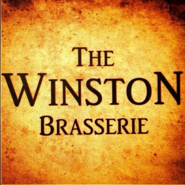รูปภาพถ่ายที่ The Winston Brasserie โดย Özge C. เมื่อ 1/11/2013