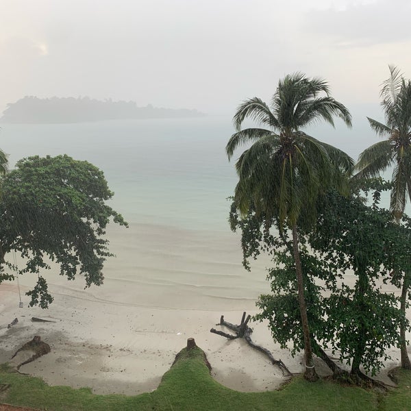 Photo taken at Sea View Resort &amp; Spa Koh Chang by Harun B. on 10/28/2019