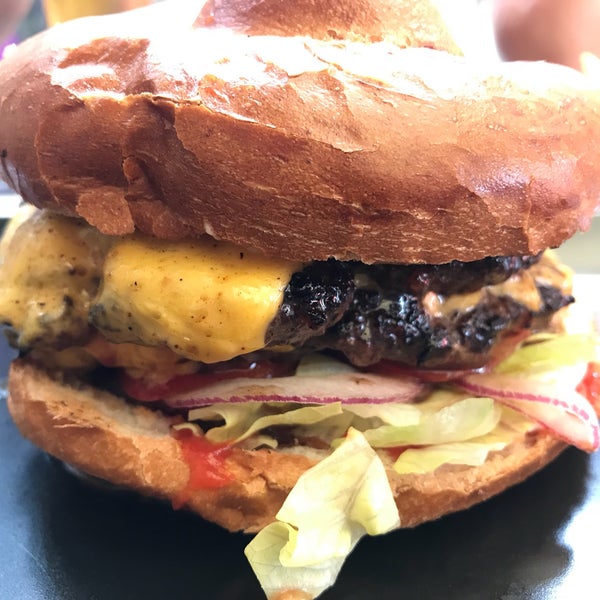 8/27/2018에 Harun B.님이 Lucky 7 Burgers &amp; More에서 찍은 사진