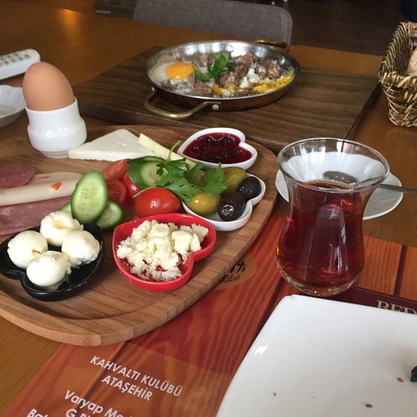 Das Foto wurde bei Kahvaltı Kulübü von Kadir A. am 1/24/2015 aufgenommen