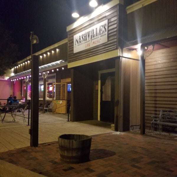 Nashvilles Bar in Henrietta