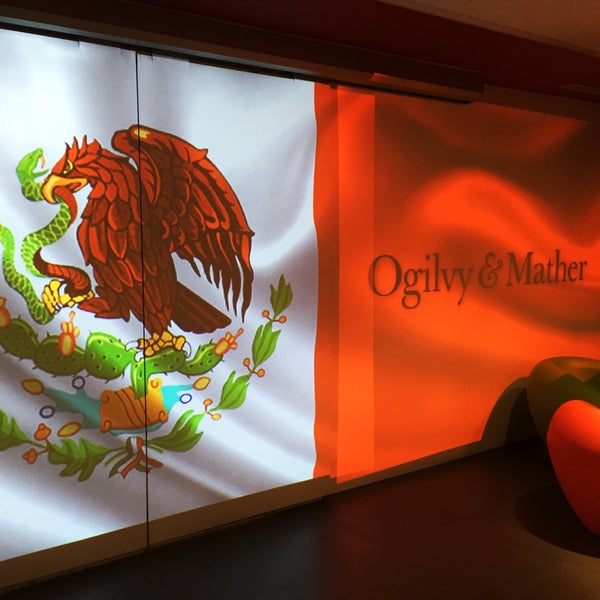 Снимок сделан в Ogilvy &amp; Mather México пользователем Alex G. 9/10/2015