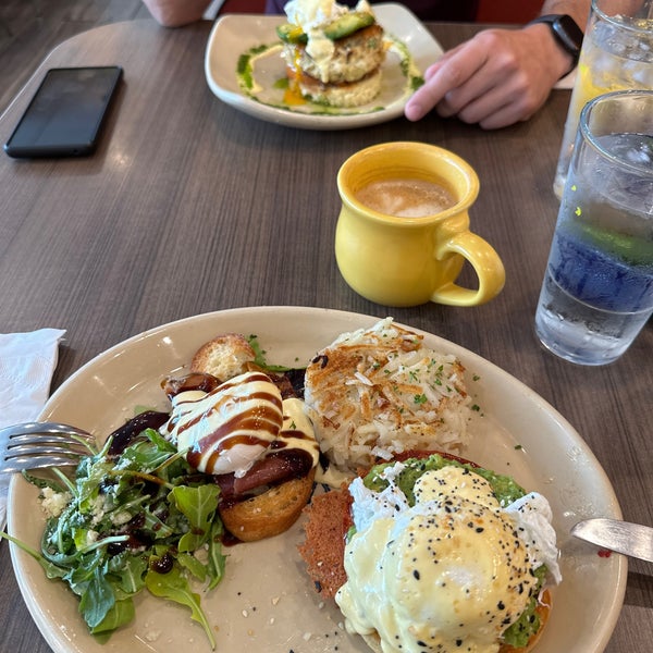 Photo taken at Snooze, an A.M. Eatery by Kim P. on 8/12/2023
