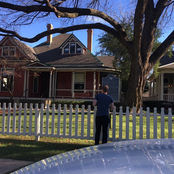 Swiss avenue dallas halloween 🌈Colonial Revival Style House, Swiss