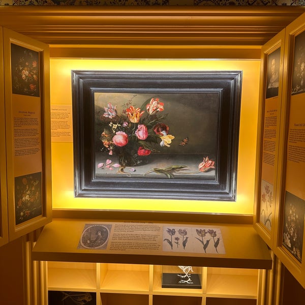 Das Foto wurde bei Amsterdam Tulip Museum von Taetiya T. am 10/17/2023 aufgenommen