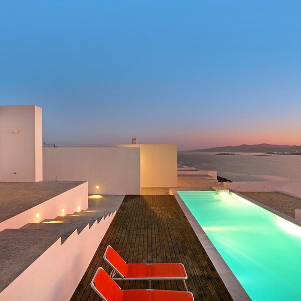 Ideally located facing the spectacular Aegean sunset, this summer houses provide a unique memorable vacation experience.