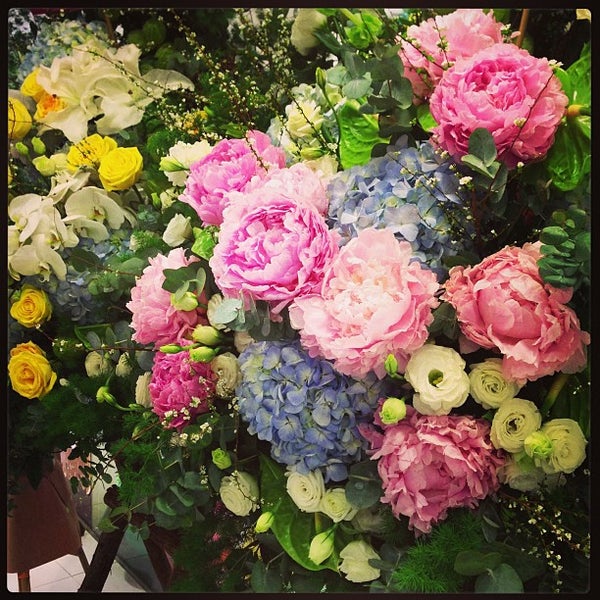 Photos At Magic Mirror Kid S Hair Salon 1 Tip From 15 Visitors