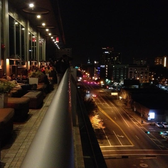 Photo taken at Level 8 Lounge by Daniel H. on 11/29/2012