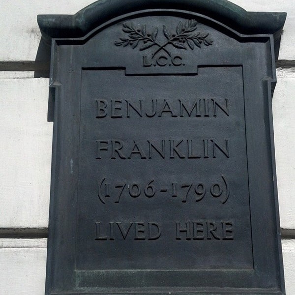 รูปภาพถ่ายที่ Benjamin Franklin House โดย Chad O. เมื่อ 8/12/2013