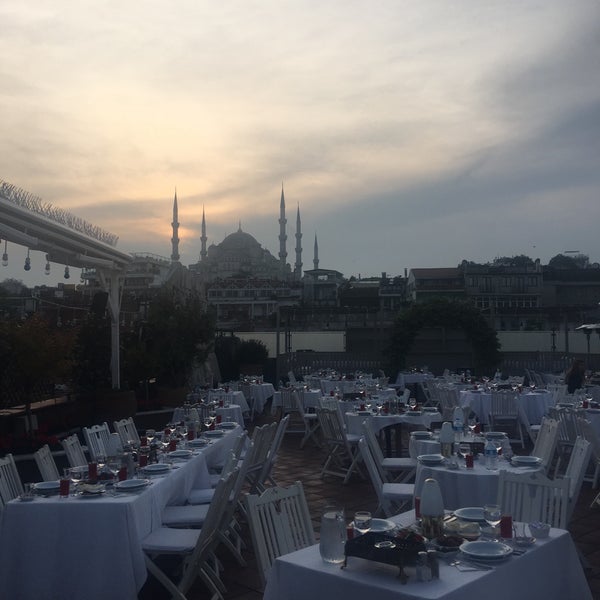 Foto scattata a Armada Teras Restaurant da İremnur il 6/3/2017