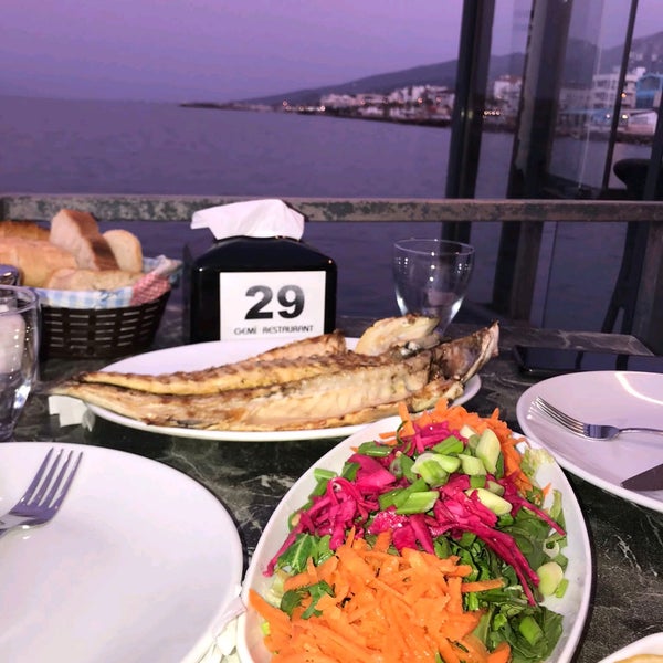 Foto diambil di Gemi Restaurant oleh Anita pada 4/26/2022