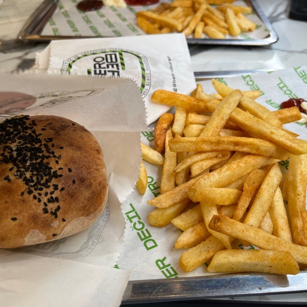 Betro Burger Kadıköy Burger Dükkanı