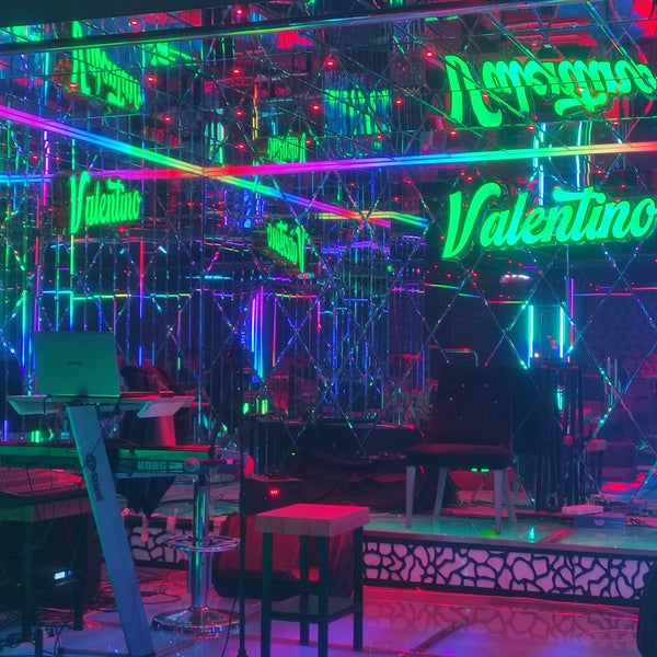 valentino club