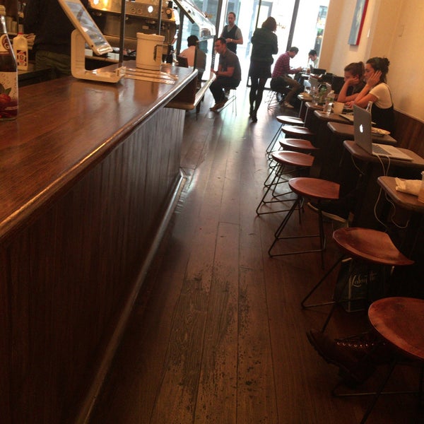 11/3/2016 tarihinde Yosuke H.ziyaretçi tarafından Whynot Coffee'de çekilen fotoğraf