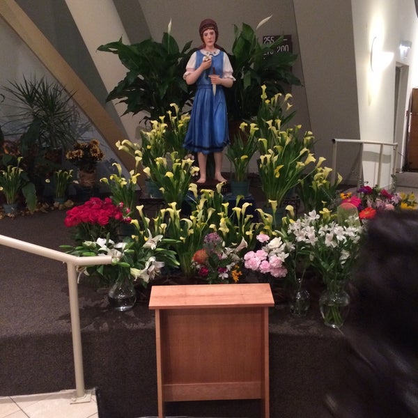 Foto diambil di St. Mary Immaculate Parish oleh Sally C. pada 10/19/2015