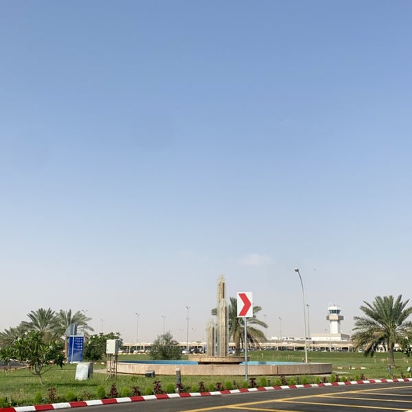 รูปภาพถ่ายที่ Al Ahsa International Airport โดย 𝐌𝐎𝐇𝐀𝐌𝐌𝐄𝐃 เมื่อ 5/15/2024
