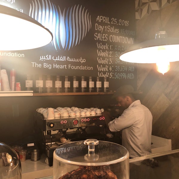 6/8/2018 tarihinde Mohammed B.ziyaretçi tarafından Paper Fig Restaurant &amp; Dessert Shop'de çekilen fotoğraf