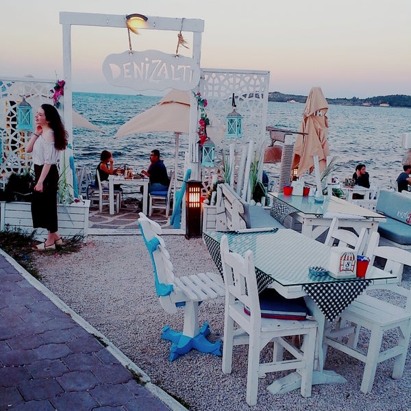 8/15/2016에 Melek C.님이 Denizaltı Cafe &amp; Restaurant에서 찍은 사진
