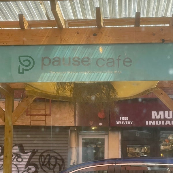 Foto tirada no(a) Pause Cafe por Jennifer P. em 3/25/2024